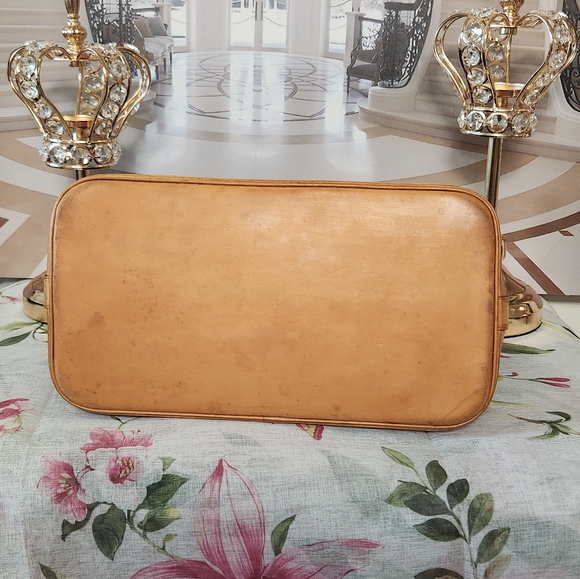 - `ღ´- ♥ -`ღ´ FABULOUS CONDITION `ღ´- ♥ -`ღ´ Authentic Louis Vuitton ALMA - Picture 11 of 17